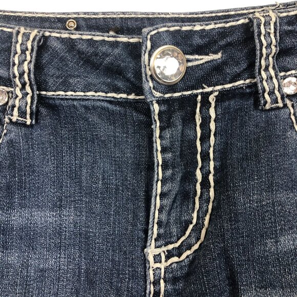 L.A. Idol Denim Capris Sz 9 Jrs Low Rise Dark Wash Flap Pockets Embellished - Picture 5 of 13